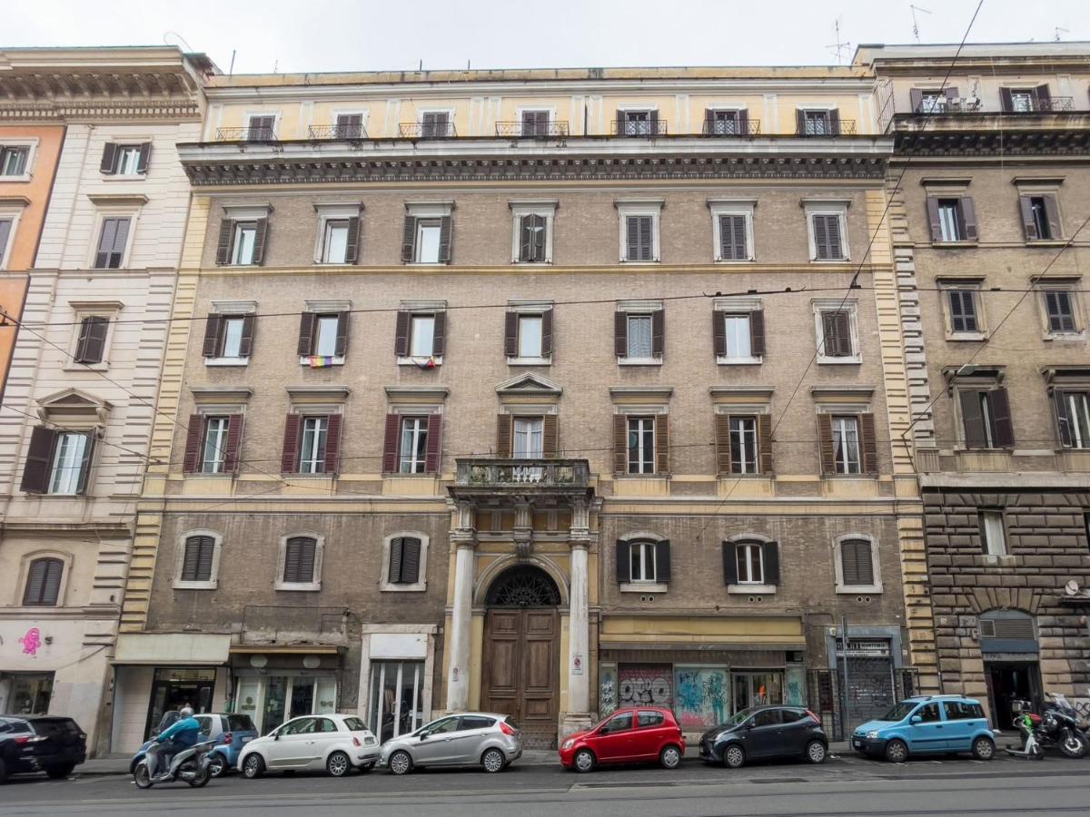 The Best Rent - Modern Three-Bedroom Apartment A Few Steps From The Colosseum — Photos 1
